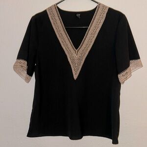 2/$5 bundle sale!
SHEIN women’s top XS